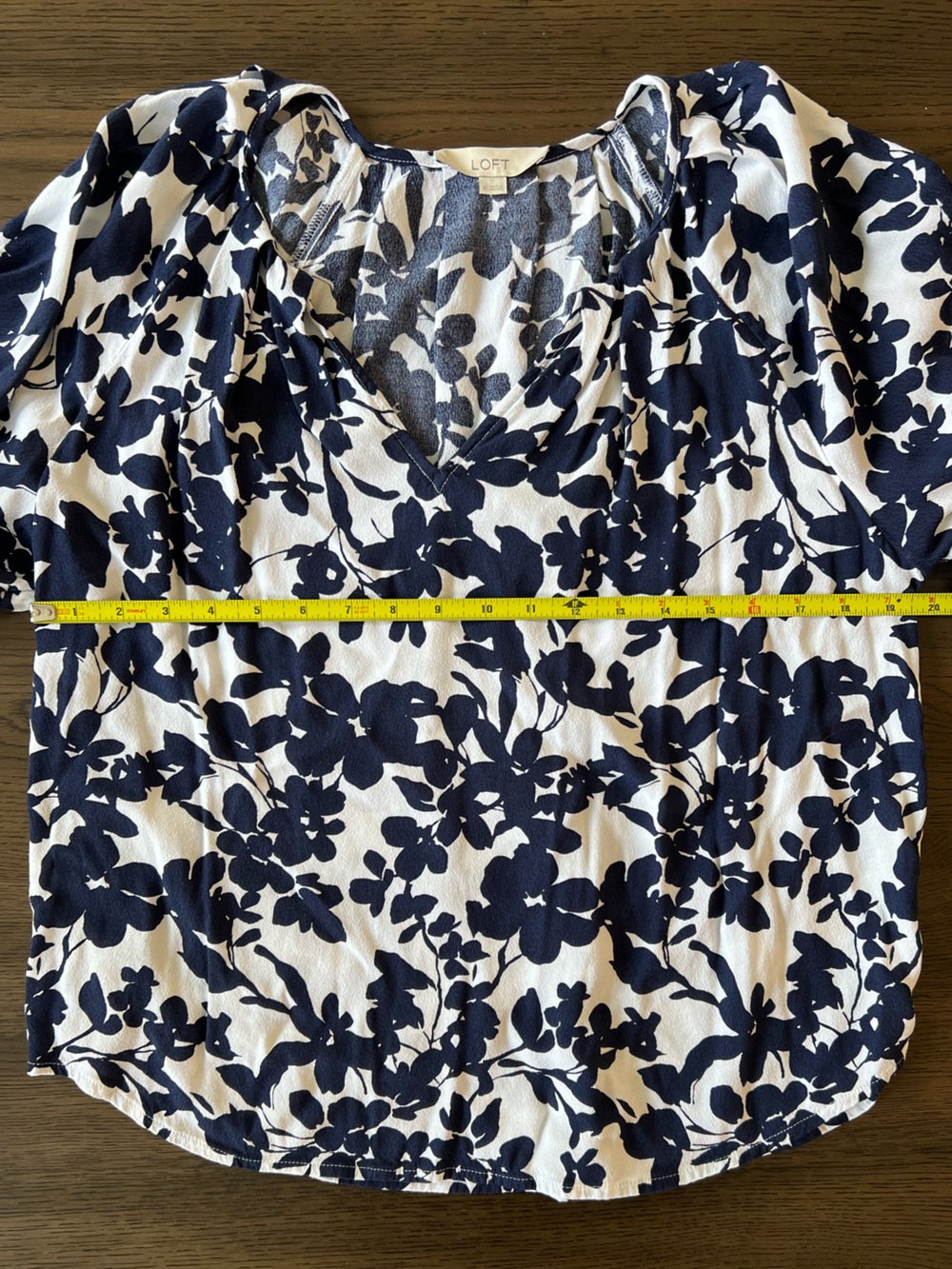 LOFT Navy and White Floral Peasant Blouse Lightweight - Picture 7 of 8